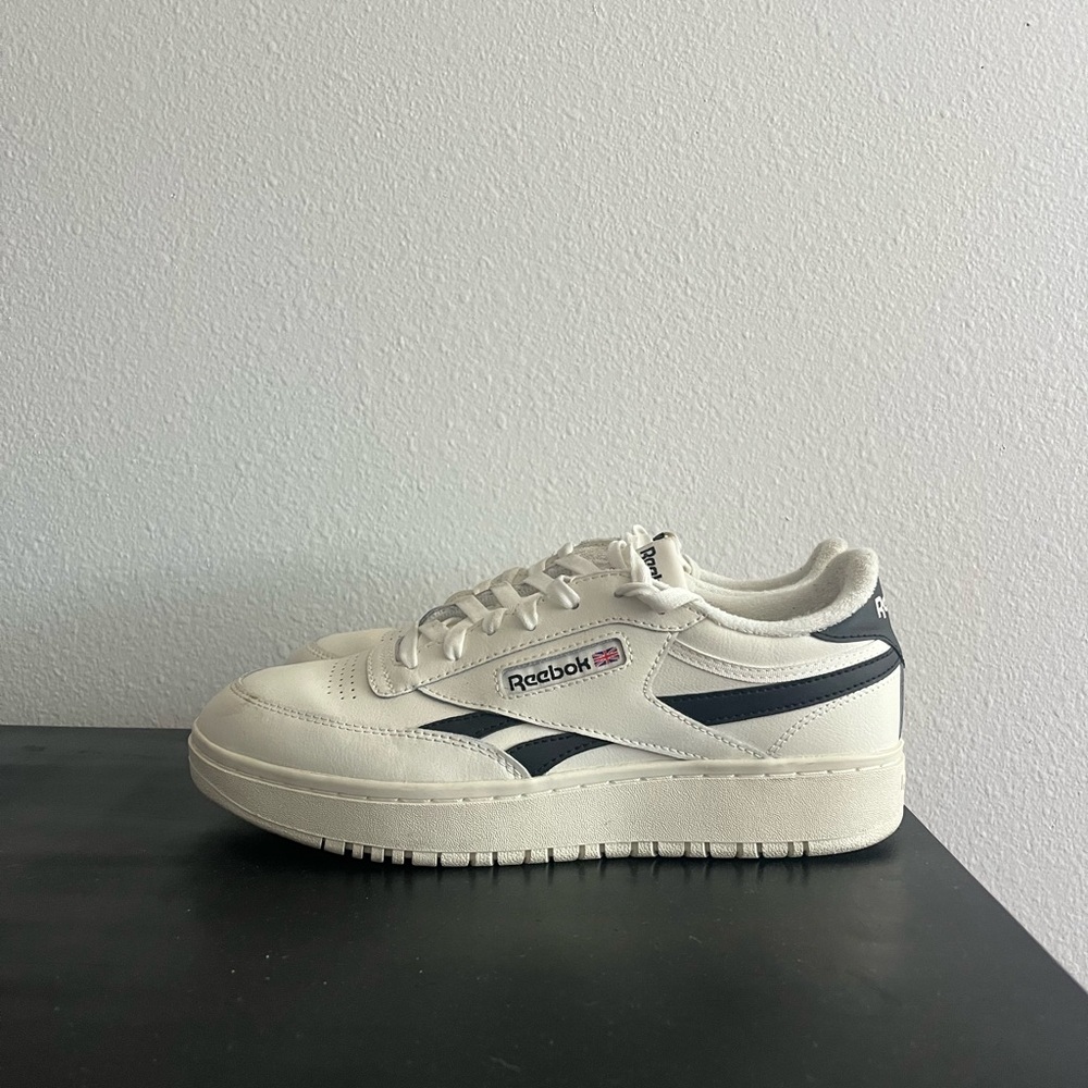 Reebok Cream and Black Women's Sneakers